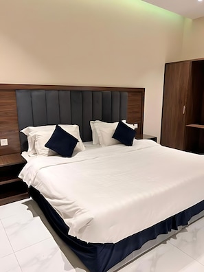 Free WiFi, bed sheets