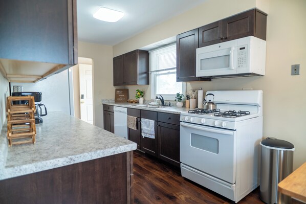 Microwave, oven, stovetop, dishwasher