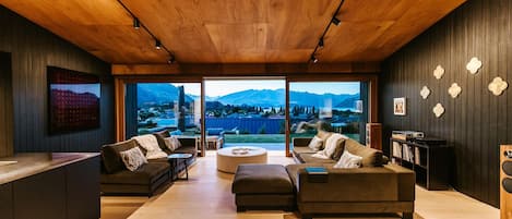 Rumah Mewah, pemandangan danau | Area keluarga