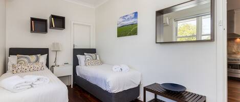 3 bedrooms, iron/ironing board, free WiFi, bed sheets