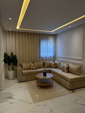 Leilighet, 2 soverom, byutsikt | Oppholdsrom