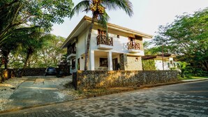 Exterior - Casa Tropical - Fully equipped house with private pool and BBQ (Villareal Tamarindo)