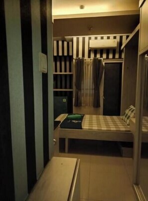 9 chambres, accès Internet, draps fournis