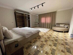 3 bedrooms, WiFi, bed sheets