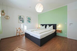 1 bedroom, iron/ironing board, free WiFi, bed sheets