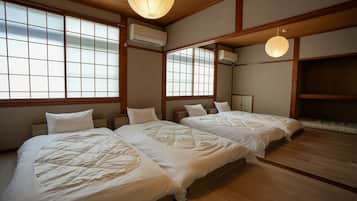 4 室のベッドルーム、アイロン / アイロン台、WiFi (無料)、ベッドシーツ