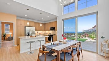 Rumah (6 Bedrooms) | Interior