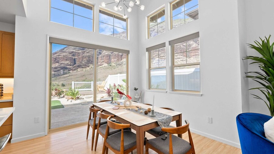 Sleeps 16, 2 Homes Ocean Views, Shared Pool + Gym, Near the Beach Avantstay