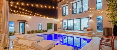 Outdoor pool, a heated pool