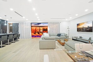 TV