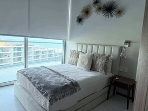 Apartment, Multiple Beds, Hot Tub, Partial Ocean View (Maritima 6M) | 2 bedrooms, individually decorated, individually furnished, bed sheets