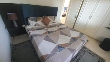 1 habitación, wifi y ropa de cama