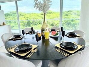 Appartement, plusieurs lits, accès piscine, vue océan (Bolongo 302)