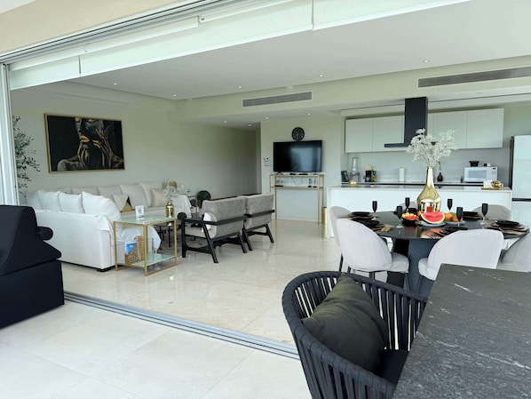 Apartment, Multiple Beds, Pool Access, Ocean View (Bolongo 302) | Living area