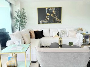 Apartment, Multiple Beds, Pool Access, Ocean View (Bolongo 302) | Living area