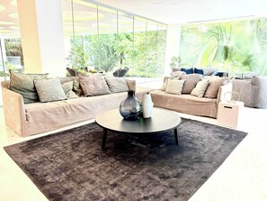 Apartment, Multiple Beds, Pool Access, Ocean View (Bolongo 005) | Interior