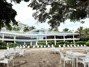 Apartment, Multiple Beds, Pool Access, Ocean View (Bolongo 005) | Outdoor dining