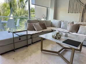 Apartment, Mehrere Betten, Poolzugang, Meerblick (Bolongo 005) | Wohnbereich