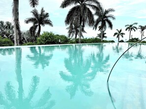 Utomhuspool