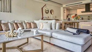 Apartment, Multiple Beds, Pool Access, Ocean View (Bolongo 005) | Living area