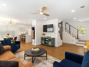 Televisión, chimenea