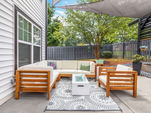 Upscale Artsy Bungalow-Walk away to Unity Park