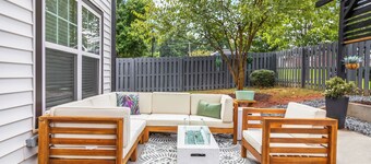 Upscale Artsy Bungalow-Walk away to Unity Park