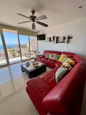 Apartment, Multiple Beds, Balcony, Ocean View (Rich Coast 2) | Living area