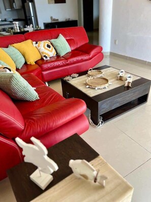 アパートメント ベッド (複数台) バルコニー オーシャンビュー (Rich Coast 2) | リビング エリア