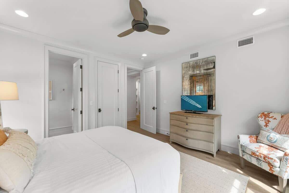 5 Schlafzimmer, Bügeleisen/Bügelbrett, Reisekinderbett, WLAN