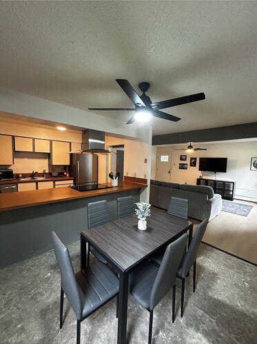 Beautiful Alaskan 2 Bedroom