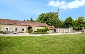 Exterior - Beautiful home in Monthenault with WiFi (Monthenault)