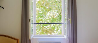 Beautiful home in Monthenault with WiFi