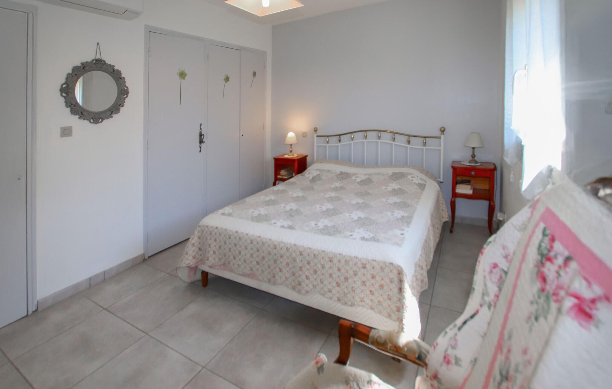 3 chambres, fer et planche à repasser, lit parapluie, Wi-Fi gratuit