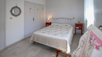 3 chambres, fer et planche Ă repasser, lit parapluie, Wi-Fi gratuit