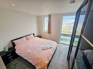 3 bedrooms, iron/ironing board, travel crib, WiFi - Big 3bed 2bath Apartment in Olympic Village, London (London)
