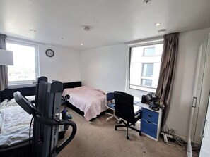 3 bedrooms, iron/ironing board, travel crib, WiFi