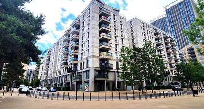 Big 3bed 2bath Apartment in Olympic Village, London