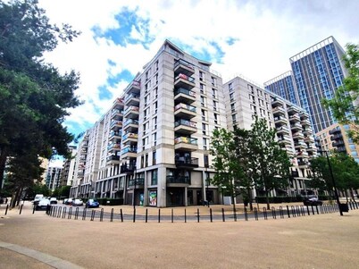 Big 3bed 2bath Apartment in Olympic Village, London