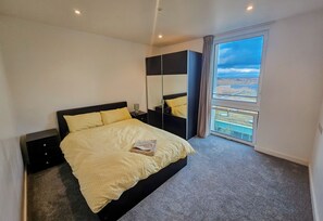 3 soverom, strykejern/-brett, reiseseng for barn og wi-fi