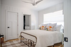 2 chambres, fer et planche à repasser, Wi-Fi gratuit, draps fournis