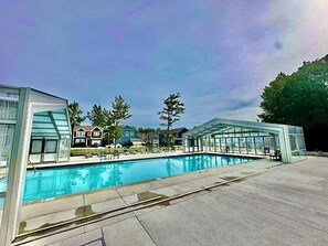 Indoor pool, outdoor pool