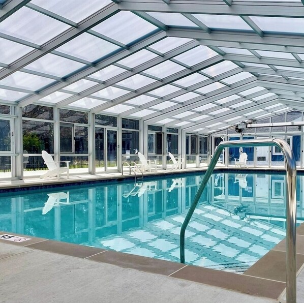 Indoor pool, outdoor pool