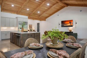 Dining table for 6 - open concept kitchen/living/dining