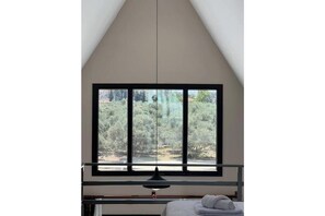 2 bedrooms, iron/ironing board, Internet, bed sheets