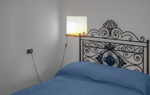 3 bedrooms, iron/ironing board, travel crib, free WiFi