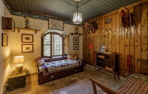 4 bedrooms, free WiFi