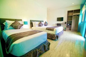Premium Quadruple Room, 1 Large Twin Bed, Air conditioning, Mountain View | In-room safe, iron/ironing board, free WiFi - Baguio LeFern Hotel (Baguio)