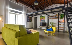 Smart TV - 1 bedroom awesome home in Catania (Catania)