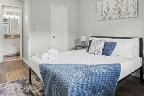 1 bedroom, desk, iron/ironing board, free WiFi